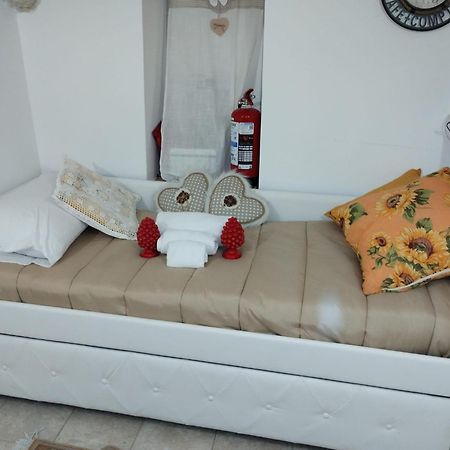 Al Bianco Nido White Stone Apt In Martina Franca Exterior photo