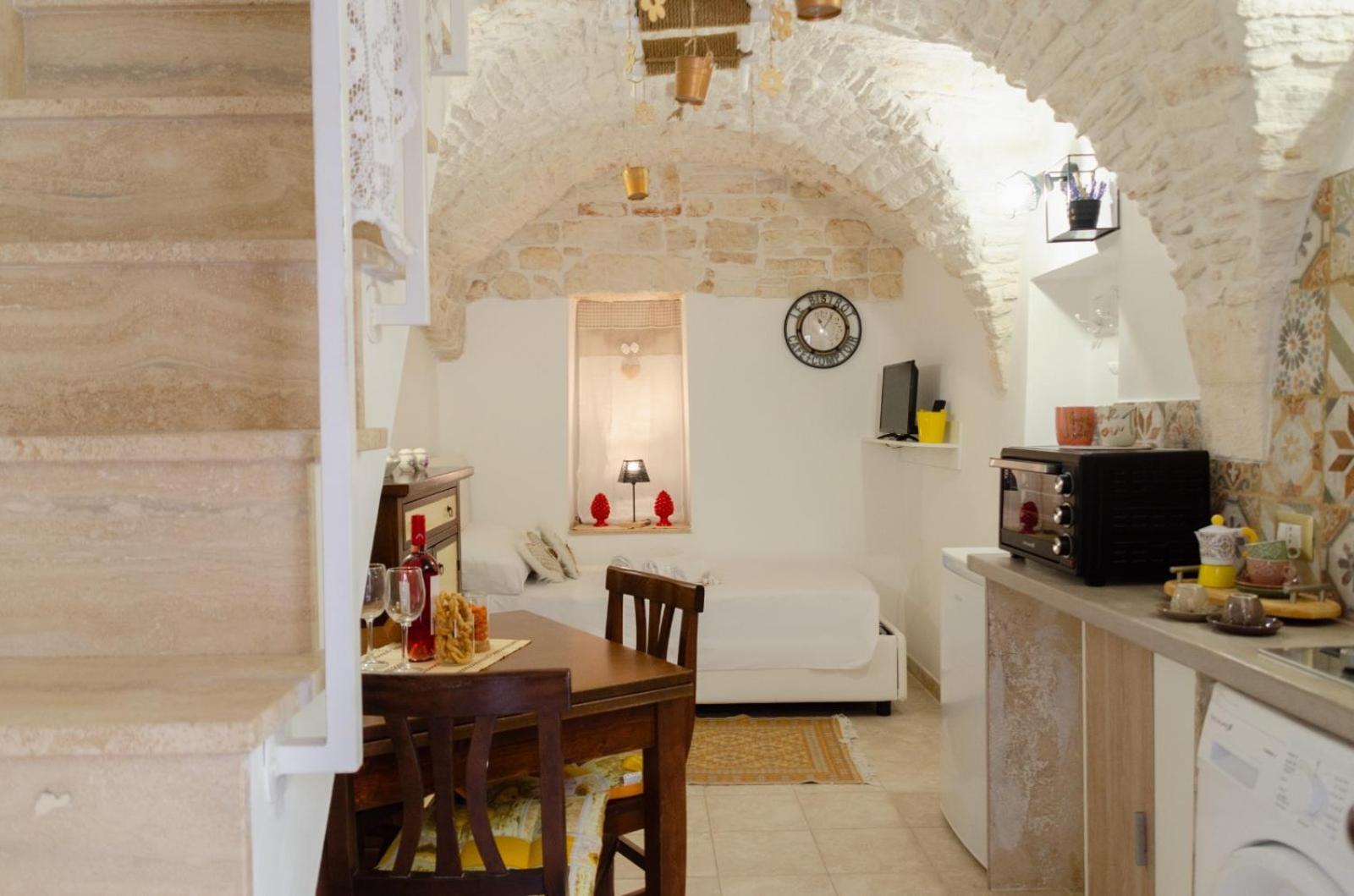 Al Bianco Nido White Stone Apt In Martina Franca Exterior photo